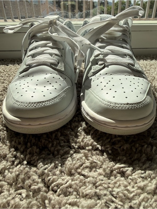 Nike Dunk Low - Picture 3 of 11